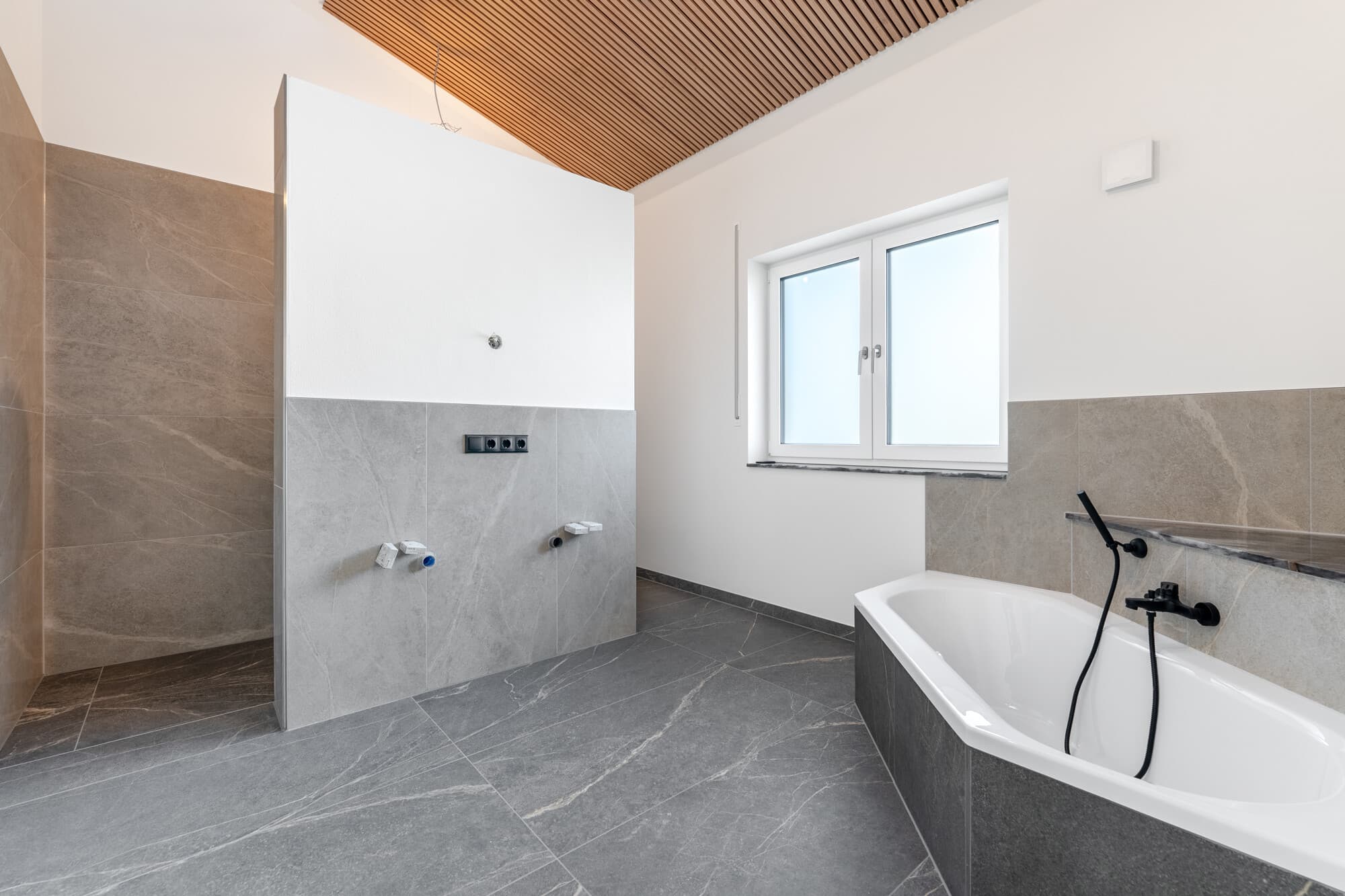 Neubau-Doppelhaushälfte in Walderbach – energieeffizient, modern, hochwertig!