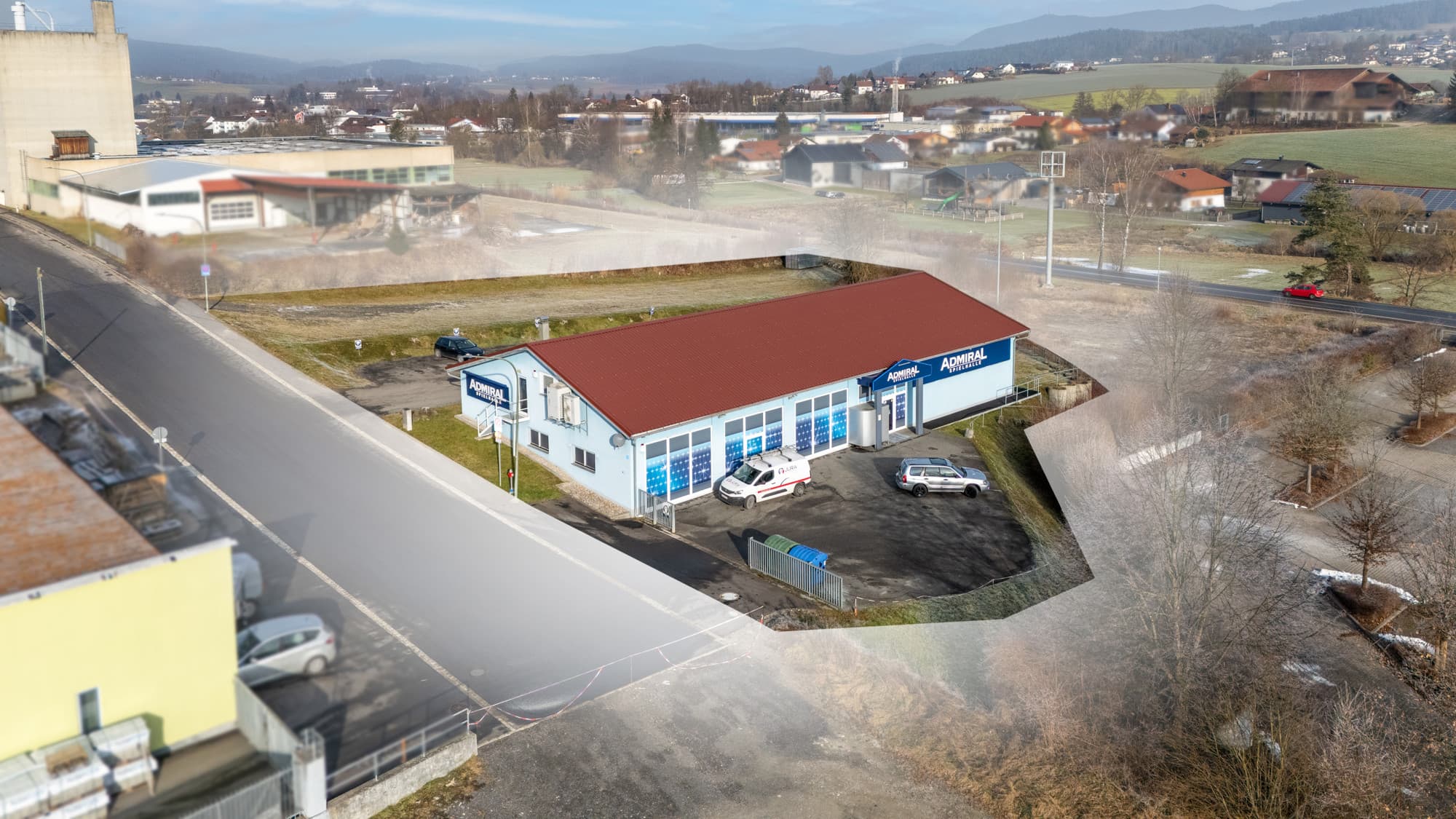 Gewerbehalle mit großem Grundstück in Bad Kötzting!