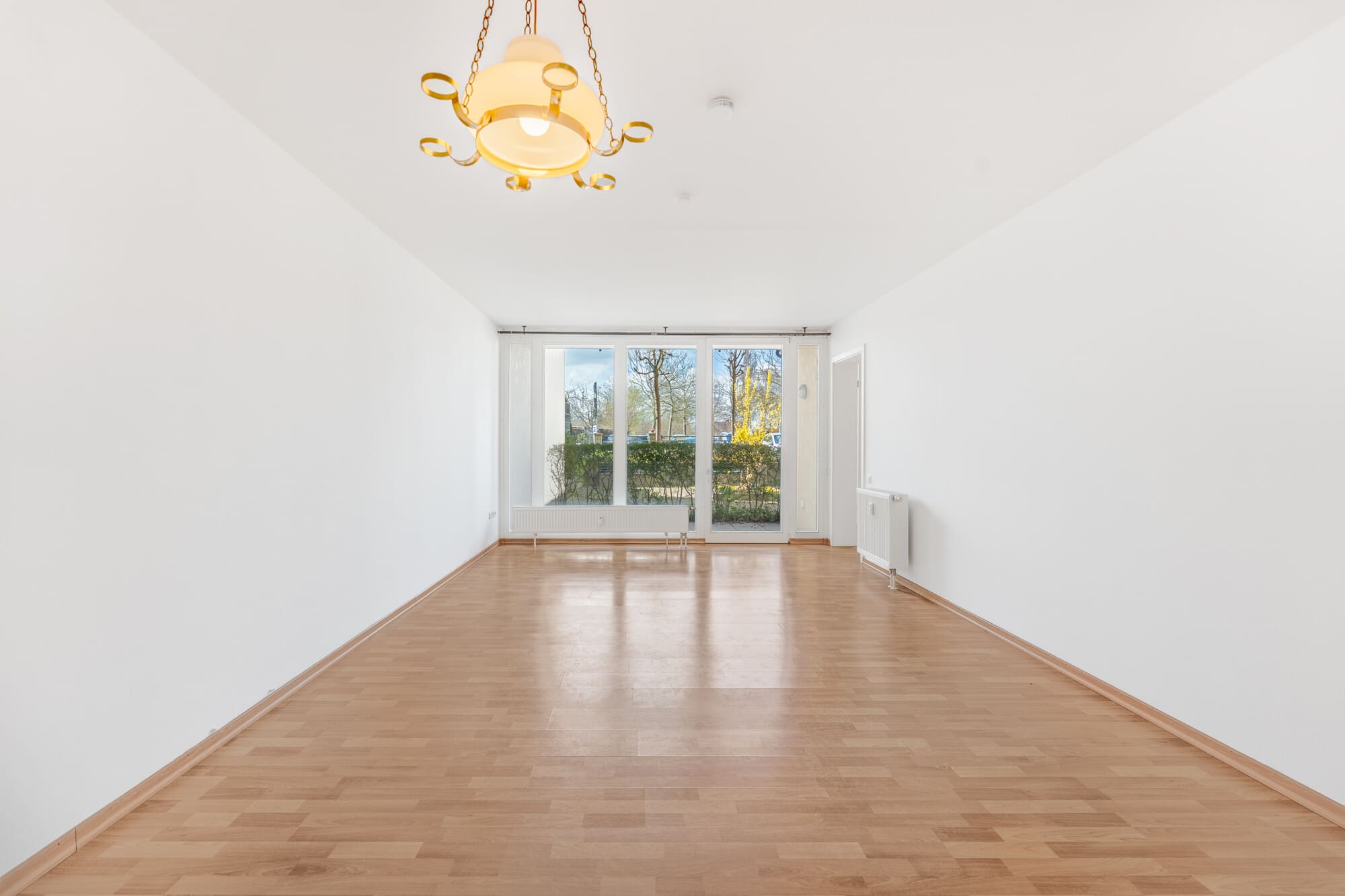 Seniorengerechte und barrierefreie Erdgeschosswohnung mit Gartenzugang in zentraler Lage von Cham! - Bild 1